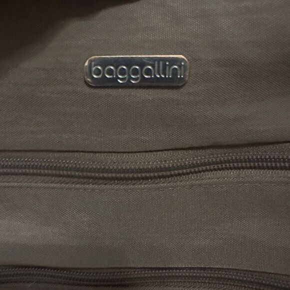 Baggallini crossbody  - Picture 5 of 7